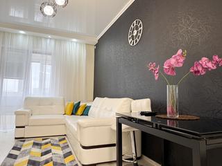 3-комнатная квартира, 91 м² — посуточно в Мариуполи